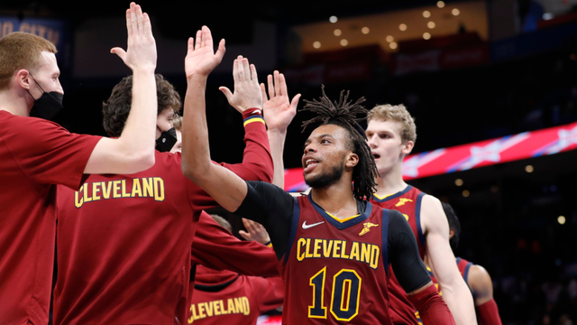 灯笼与霓虹 灯笼与霓虹